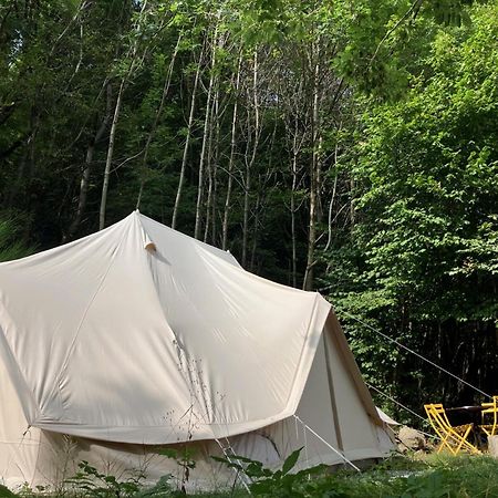 Grande Tente Tipi En Pleine Foret Burzet ภายนอก รูปภาพ