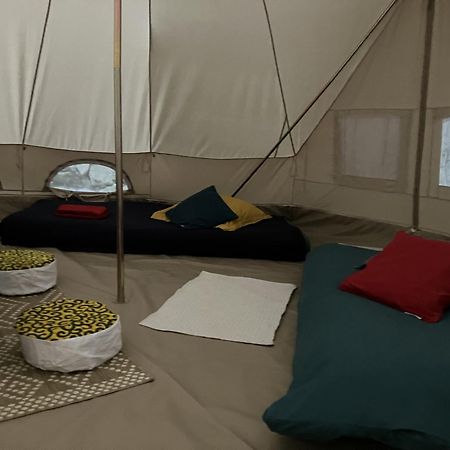 Grande Tente Tipi En Pleine Foret Burzet ภายนอก รูปภาพ