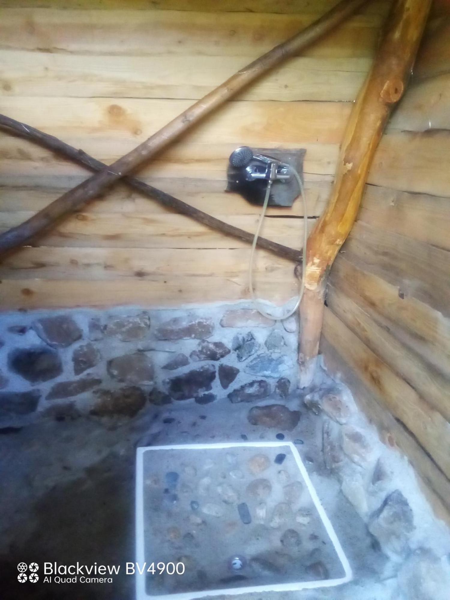 Grande Tente Tipi En Pleine Foret Burzet ภายนอก รูปภาพ